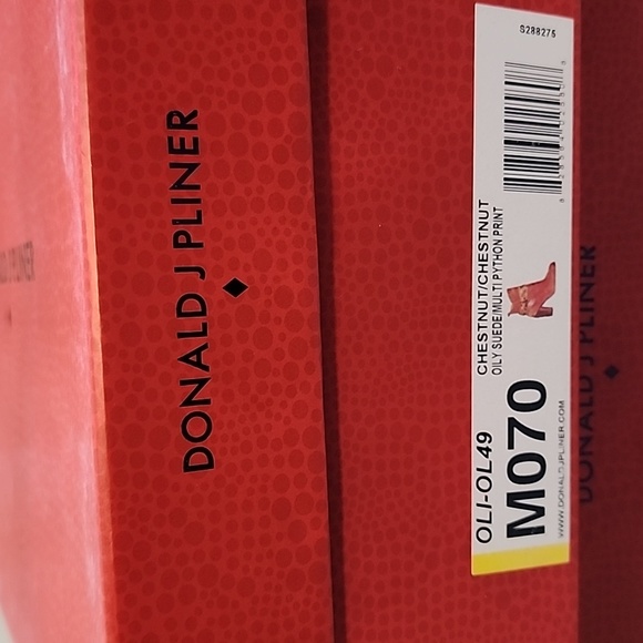 Donald H. Pliner NEW with box. Chestnut suede boots with Python detail. - Picture 11 of 12